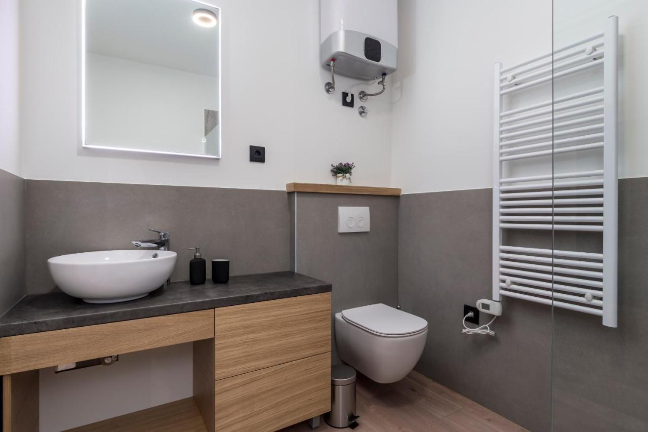 רייקה Deluxe Apartments "In The Center" מראה חיצוני תמונה