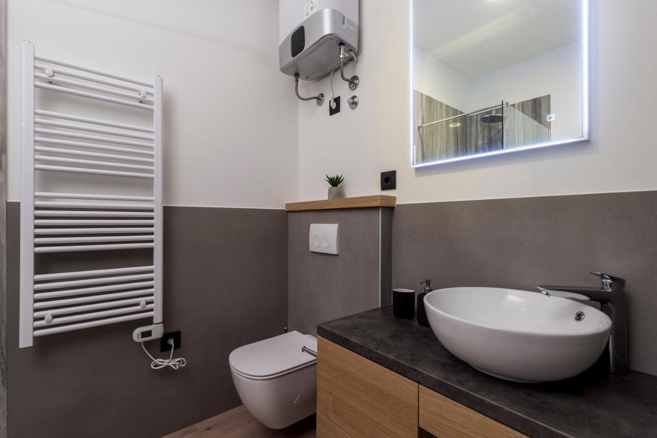 רייקה Deluxe Apartments "In The Center" מראה חיצוני תמונה
