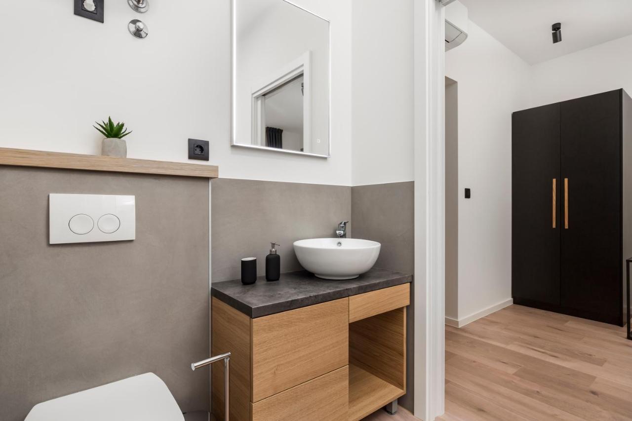 רייקה Deluxe Apartments "In The Center" מראה חיצוני תמונה
